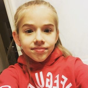 Meet your Posher, Lily