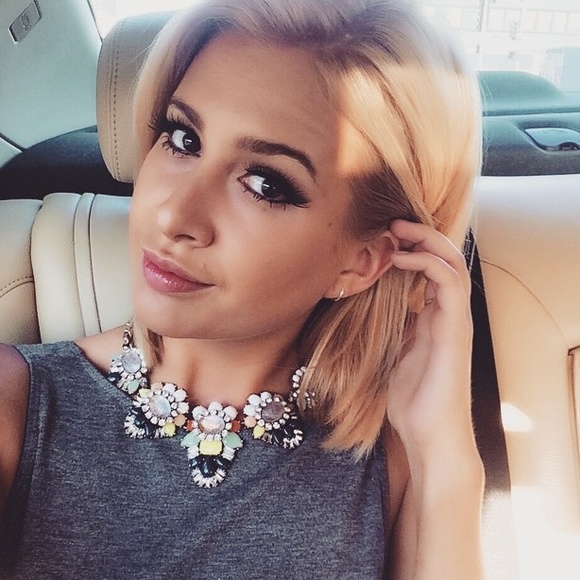 The Shiny Bauble Jewelry - NWT Emily Bloom Statement Necklace