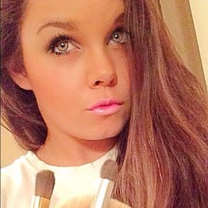 Meet your Posher, Annie