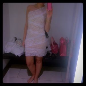 Bebe lace dress