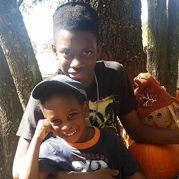 Meet your Posher, Natifa - Picture 1 of 2