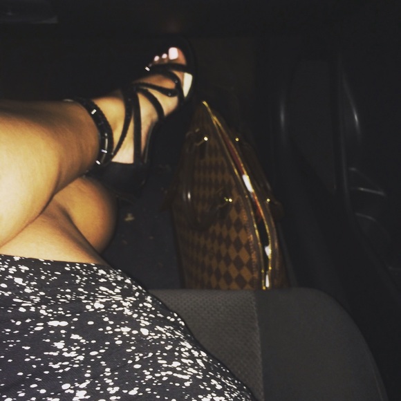 Michael Kors studded sandals - Picture 2 of 3