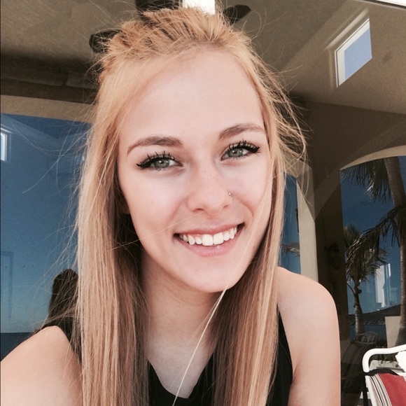 Meet your Posher, Madee - Picture 1 of 1