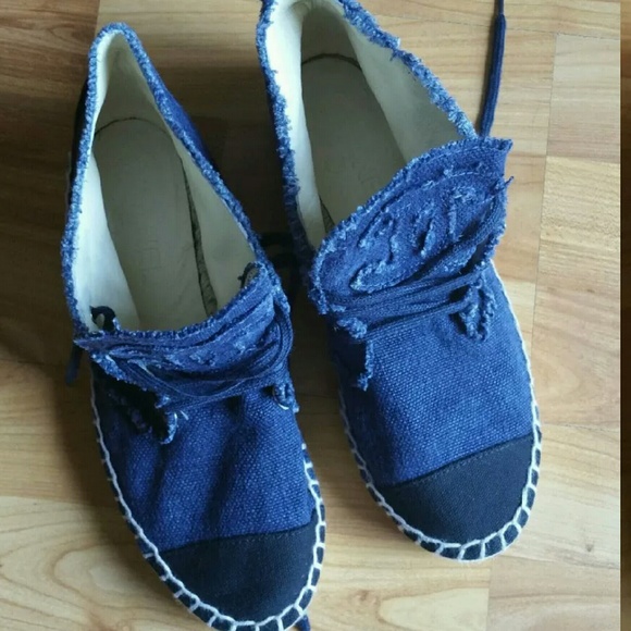 SOLD OUT !!CHANEL DENIM HIGH TOP ESPADRILLES  US 6 - Picture 2 of 4