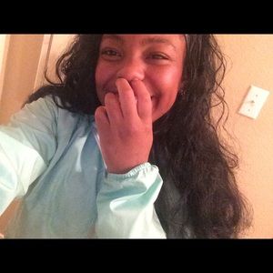 Meet your Posher, Makayla