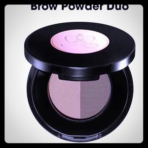Anastasia dark brown brow powder👍🏻🌹