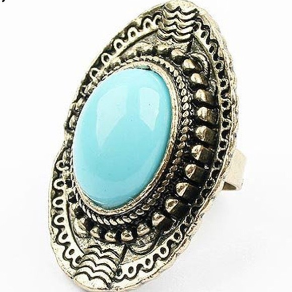 💎NWOT light blue oversized boho ring