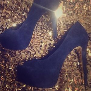 Classy Jessica Simpson pump