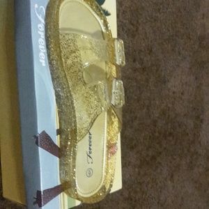 Gold glitter sandal size 6