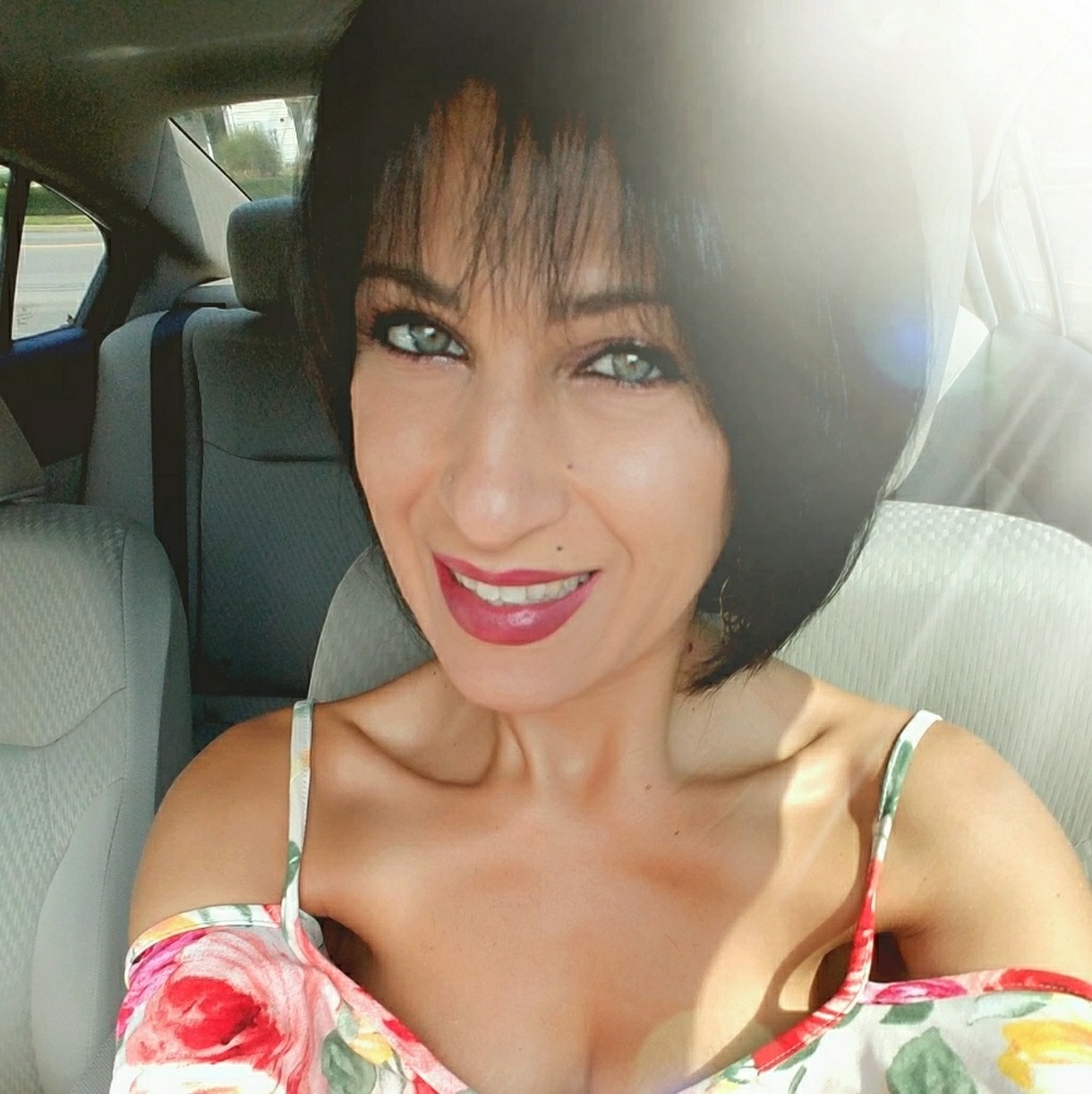 Meet your Posher, Julie