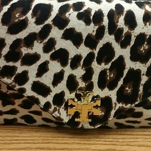 Tory burch cross body /clutche