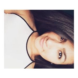 Meet your Posher, Denise