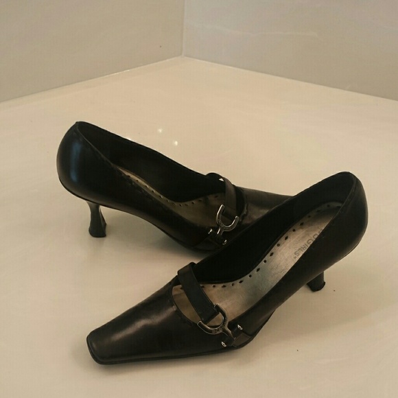 Shoes - Picture 2 of 4