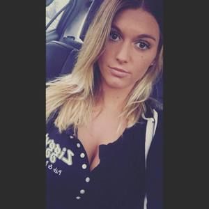 Meet your Posher, Chloe