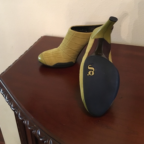 Green Bootie - Picture 4 of 4