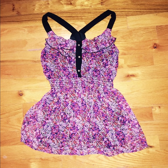 Floral tank 🌸