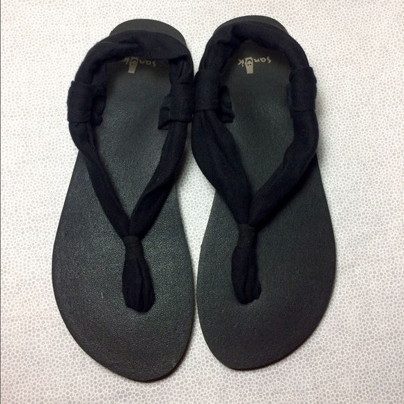 🔹SOLD🔹 Yoga Slingshot Flip Flops - Picture 2 of 4