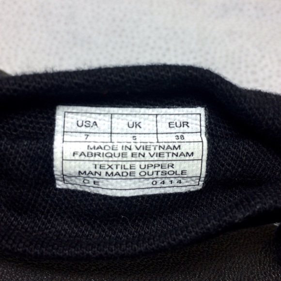 🔹SOLD🔹 Yoga Slingshot Flip Flops - Picture 4 of 4