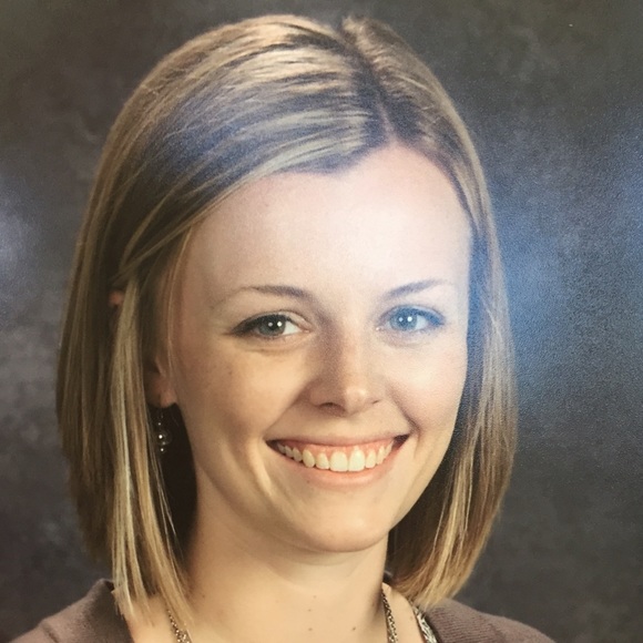 Meet your Posher, Allyssa - Picture 1 of 1