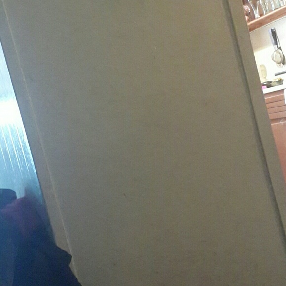 Meet your Posher, Yara - Picture 1 of 1