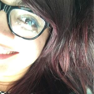 Meet your Posher, Casandra