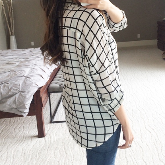 Sold out - Picture 2 of 4