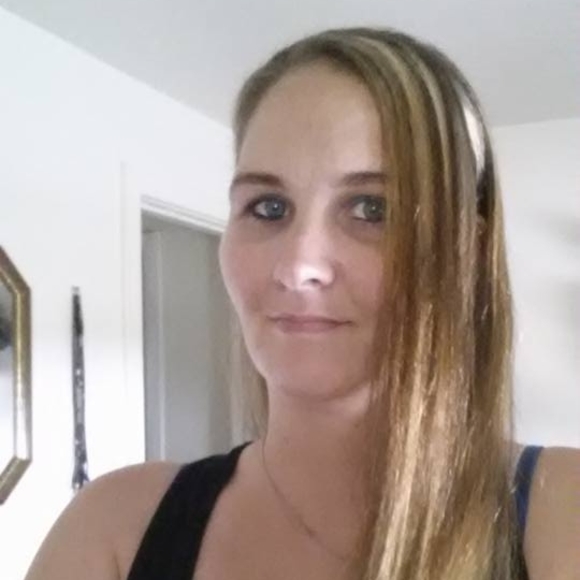 Meet your Posher, Michelle - Picture 1 of 1