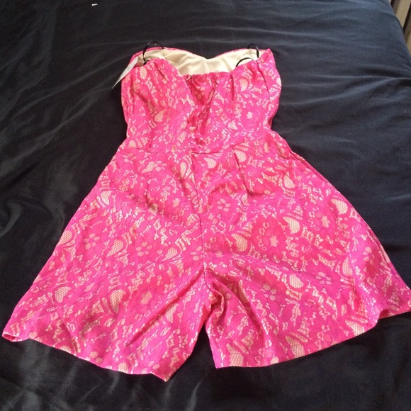 🆕✨NWT Romper - Picture 2 of 4