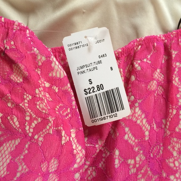 🆕✨NWT Romper - Picture 3 of 4