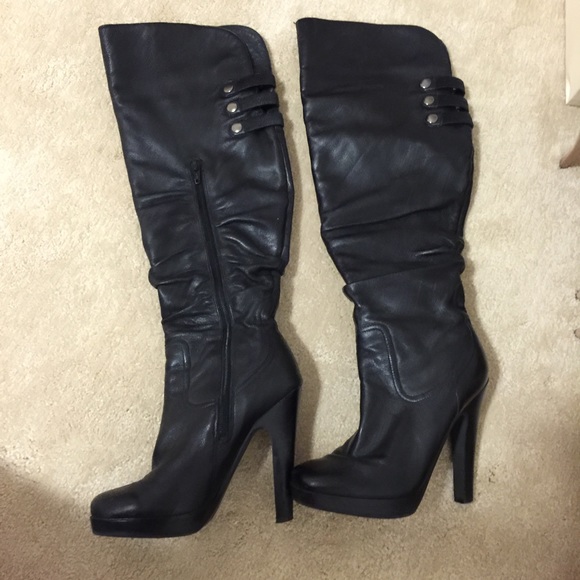 Jessica Simpson black knee high bootS