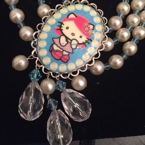 Tarina Tarantino hello kitty pearl necklace