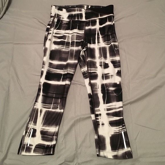 Nike dri-fit running Capri
