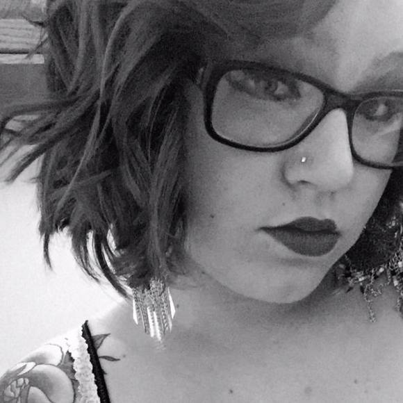 Meet your Posher, Olivia