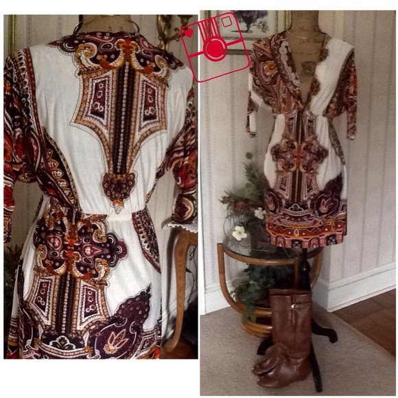 ✨Perfect ( anytime of-the-year ) Tunic✨ - Picture 2 of 4