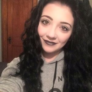 Meet your Posher, Raeanna