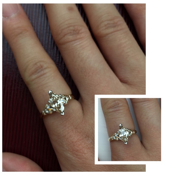 14K Diamond Marquise Wedding Engagement Ring - Picture 4 of 4