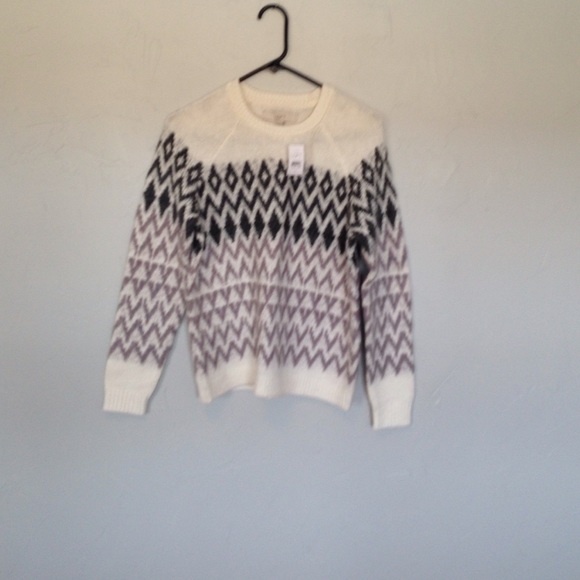 Nwt Ann Taylor Loft sweater in cream and gray
