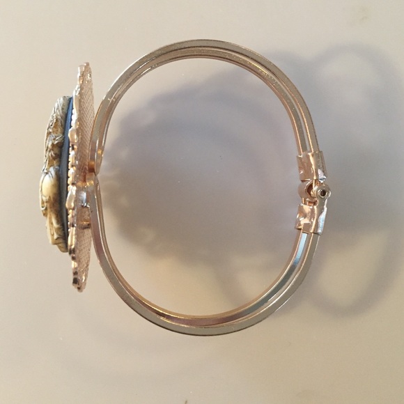 Day of the Dead Lady of Death Cameo Bracelet - Picture 2 of 4