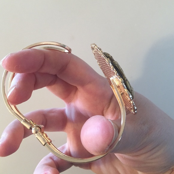 Day of the Dead Lady of Death Cameo Bracelet - Picture 3 of 4