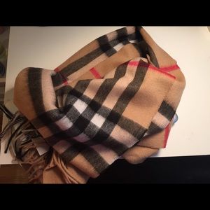 Burberry 100 cashmere scarf