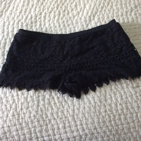 H&M Pants - Crochet style h&m shorts