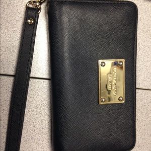 Michael Kors Wristlit