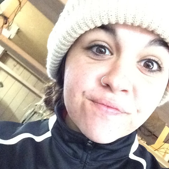 Meet your Posher, Dani