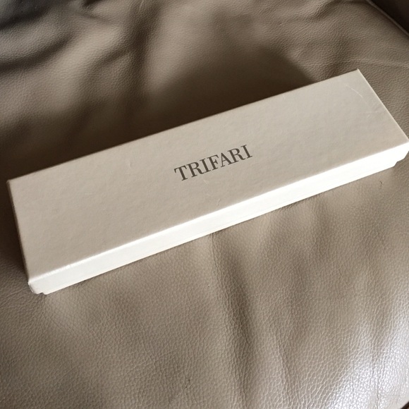 Vintage TRIFARI Rhinestone Letter "K" Bookmark - Picture 3 of 3