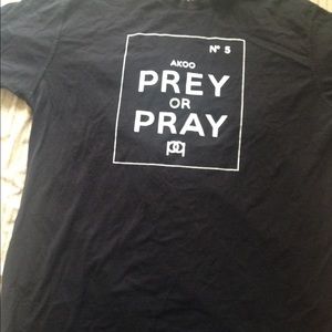 Akoo tee shirt