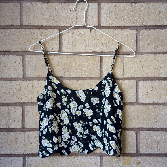PacSun Tops - NWOT L.A. Hearts Daisy Crop Top