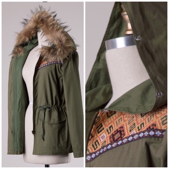 🆕 Army Green Utility Jacket with Fur Hood & Aztec - Picture 2 of 4