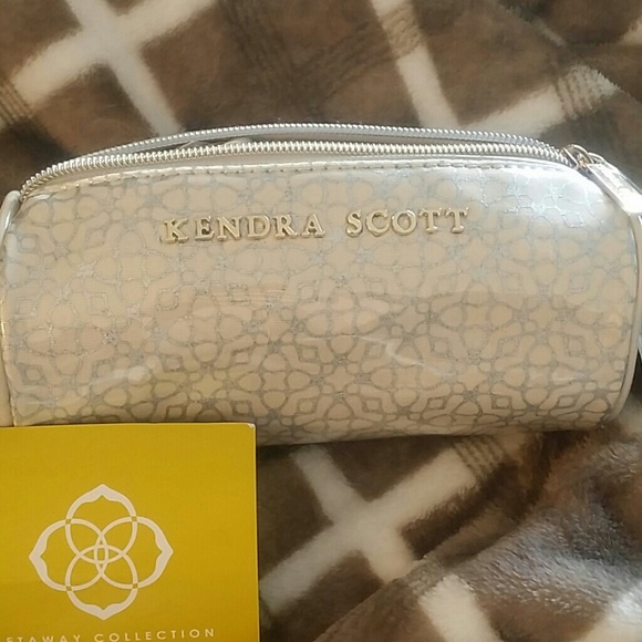 New Kendra Scott accessory/makeup bag