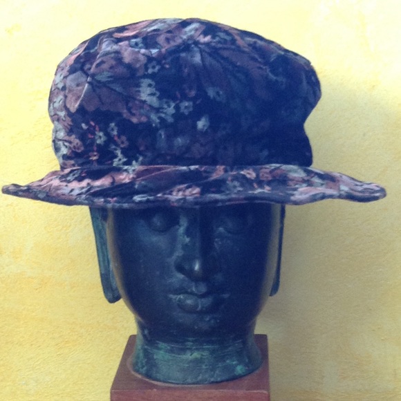 Vintage 80's Velvet Hat
