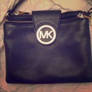 Michael kors cross body purse